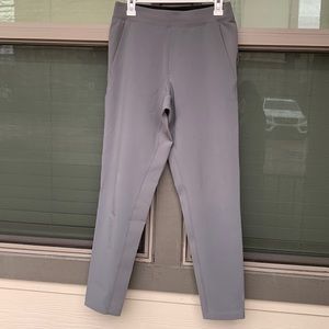 Lululemon pants jogger SMALL light grey 29” inseam